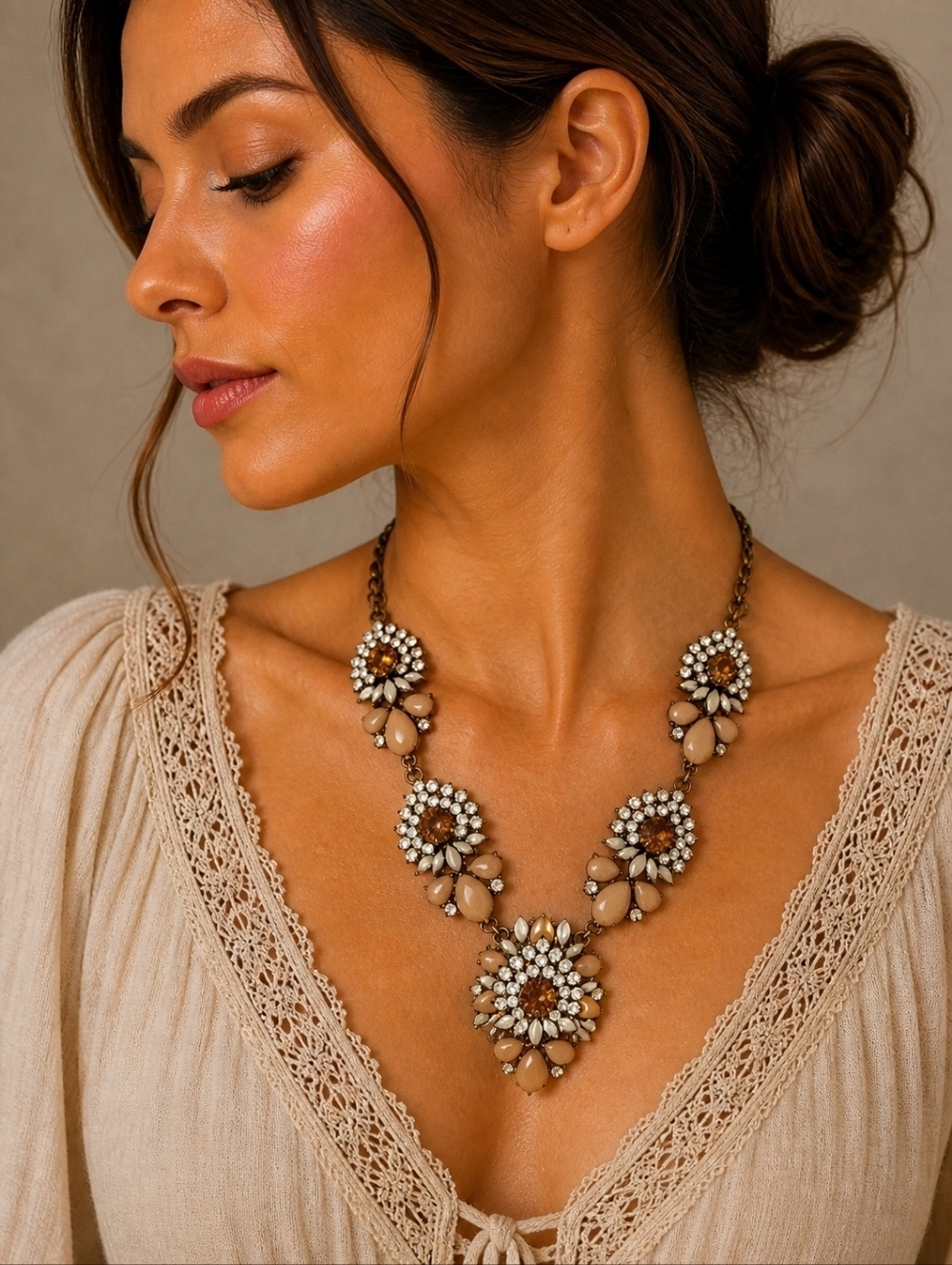 VTG Luxe Runway Beige Rhinestone Bib Castlecore Festival Necklace